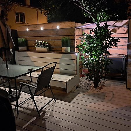 Seduisant Studio Avec Cour Privative Ла Кро Екстериор снимка