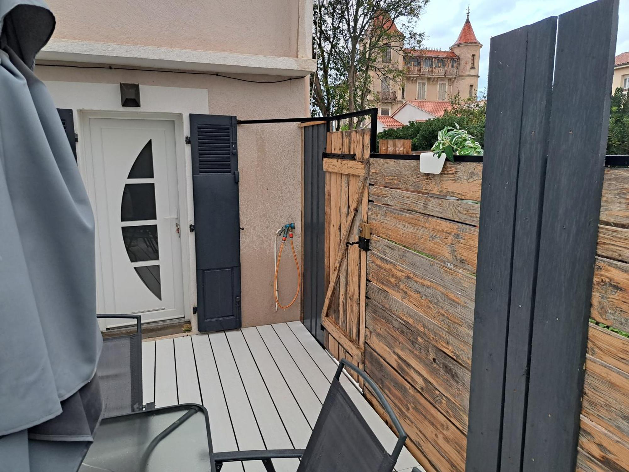 Seduisant Studio Avec Cour Privative Ла Кро Екстериор снимка